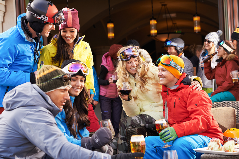 Edgewater-Inn-Apres-Skiing.